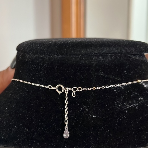 Butterfly choker - Picture 3 of 5